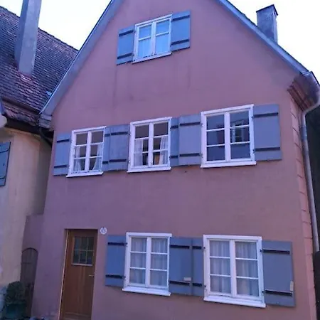 Lägenhet Romantisches Dinkelsbuehler Altstadthaeuschen Inklusive Badewanne Dinkelsbühl