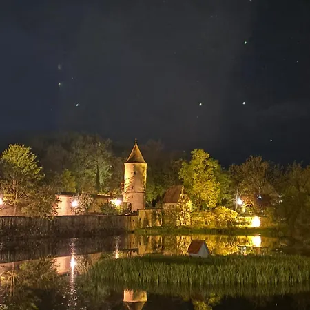 Dinkelsbuehler Altstadthaeuschen *